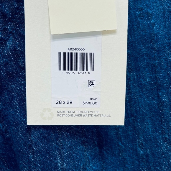 Levi's 70's High Straight Wellthread Collection Women’s Jeans Blue Sz 28x29 New - Picture 9 of 16